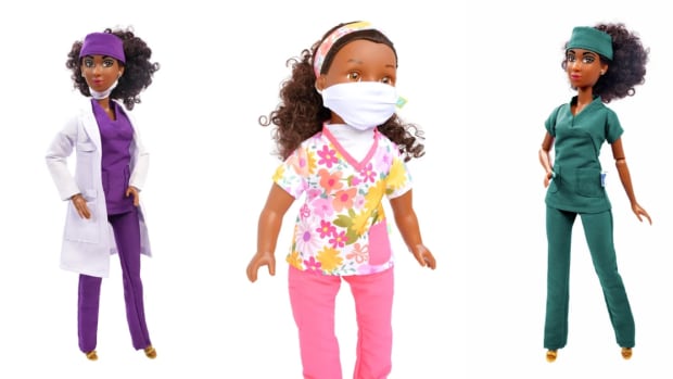 The Fresh Dolls and Positively Perfect Dolls scrubs fashion packs