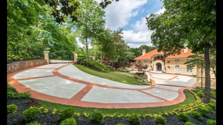 Kenny Rogers Sang Love Songs and Flipped Mansions