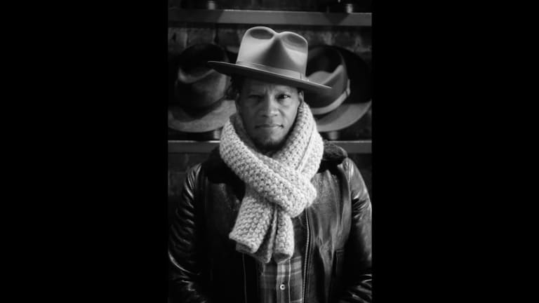 D.L. Hughley on COVID-19 Diagnosis: ‘I’m a Regular Typhoid Mary’