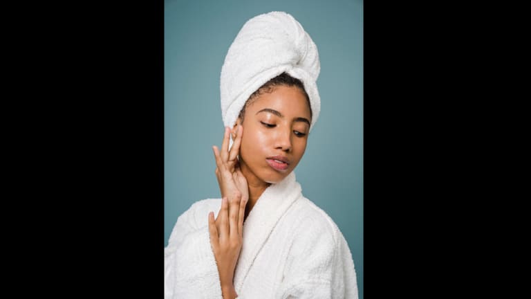 Editor’s Pick: Yes, Your Skin Needs Blue-Light Protection