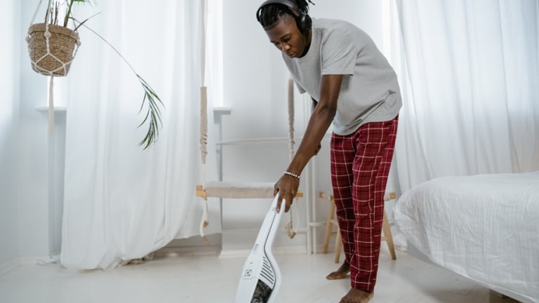 How to Get Your Home Clean AF This Holiday Season