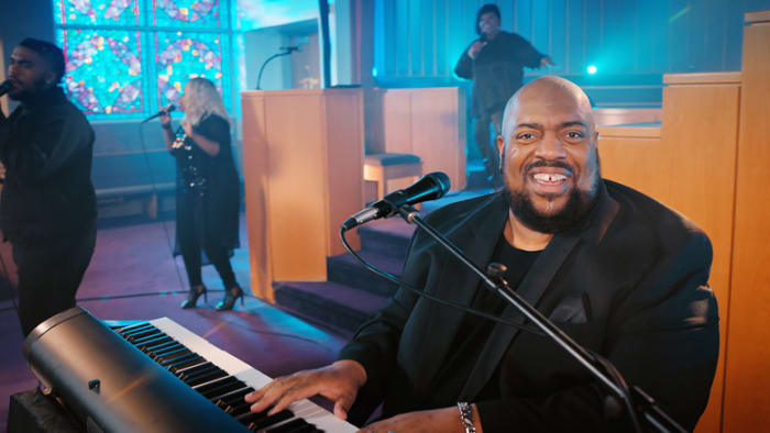 John P. Kee performs during the 22nd Annual Super Bowl Gospel Celebration.