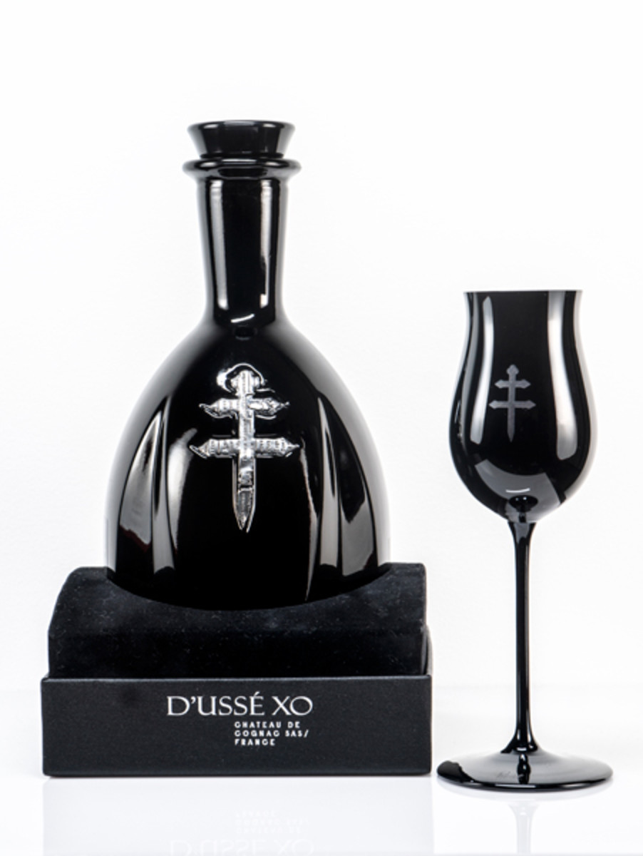 The Limited Edition D'USSE XO & Riedel Glass Set makes a sexy ye gift to yourself or a loved one.