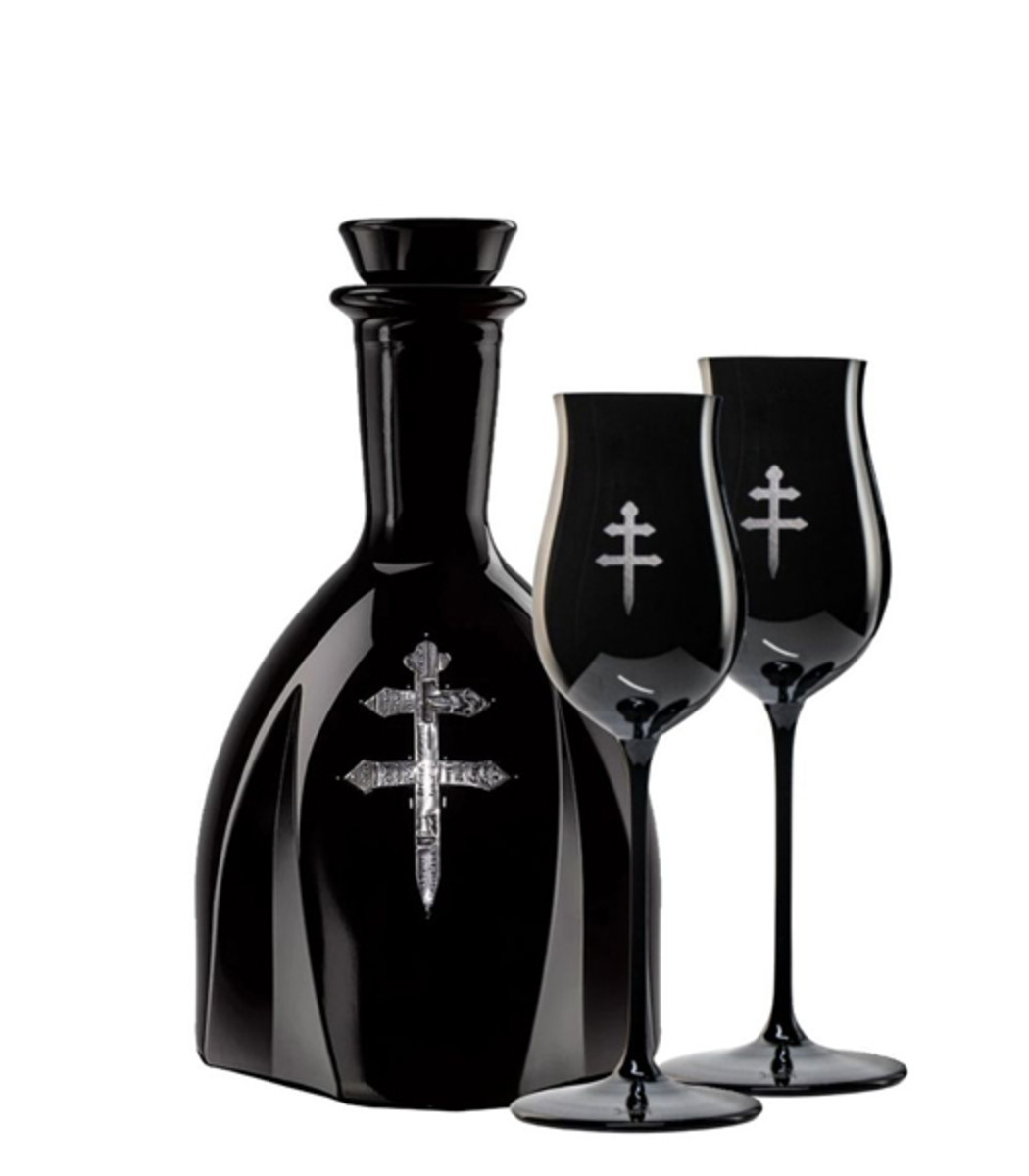 The Limited Edition D'USSE XO & Riedel Glass Set is likely to sell out once again.