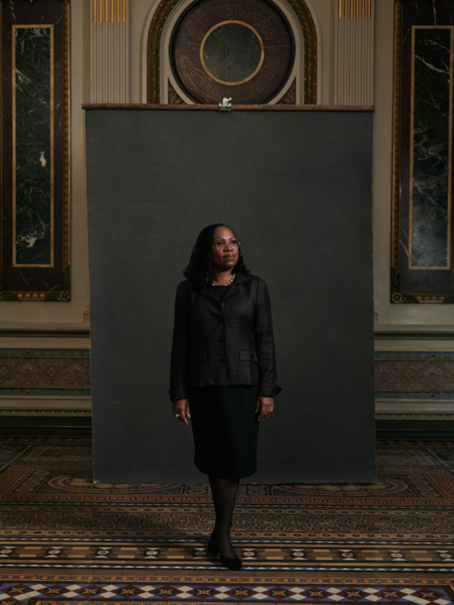 The White House partnered with photographer Lelanie Foster, from the Bronx, to take Judge Ketanji Brown Jackson’s first portrait following her historic bipartisan Senate confirmation.