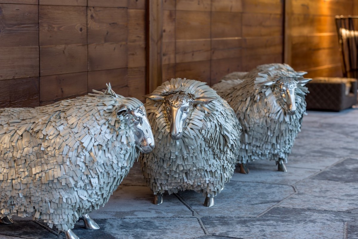 Valais Blacknose sheep sculpture at Rifflealp Resort