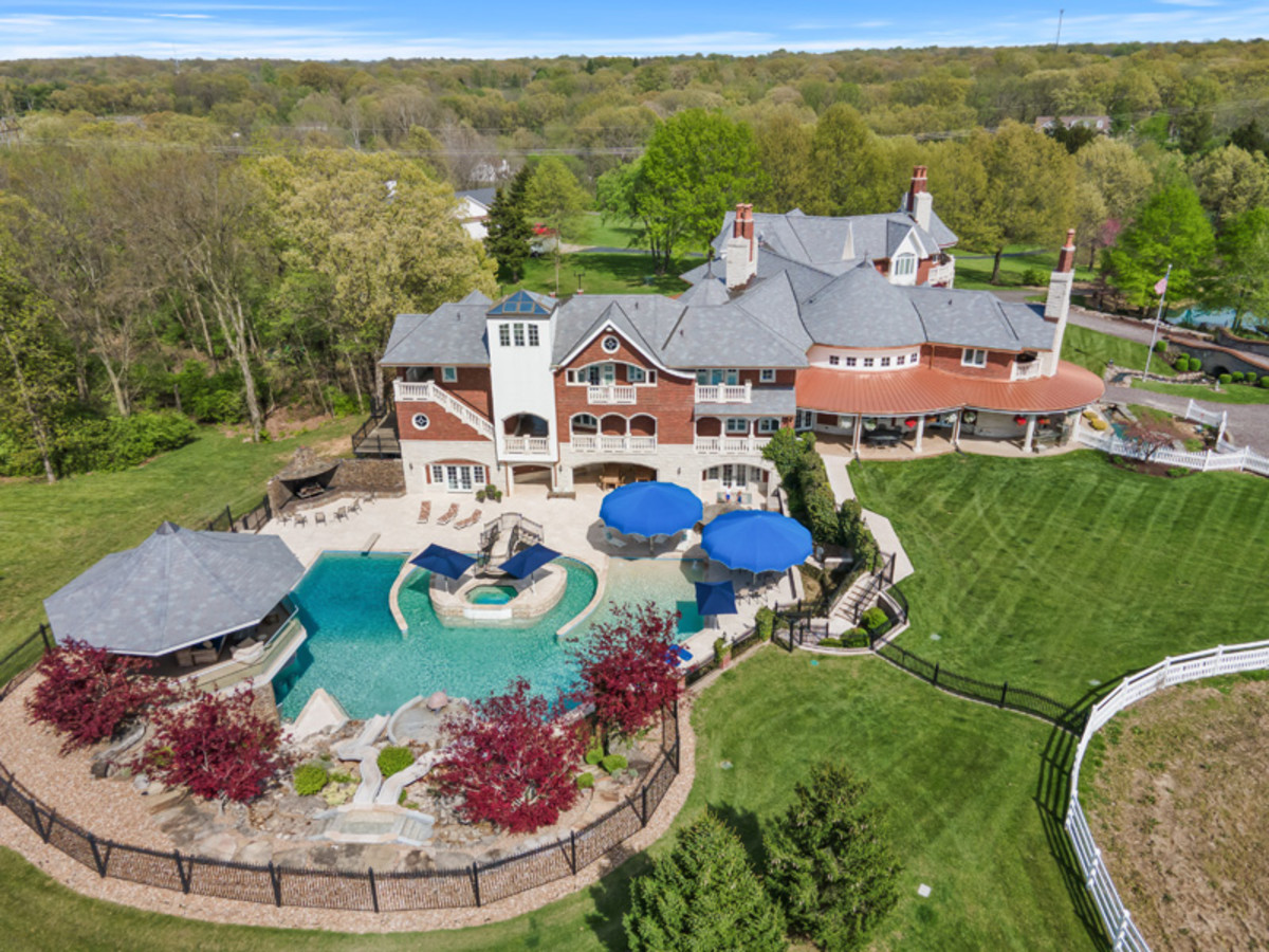 America's most entertaining mansion in Wentzville, MO